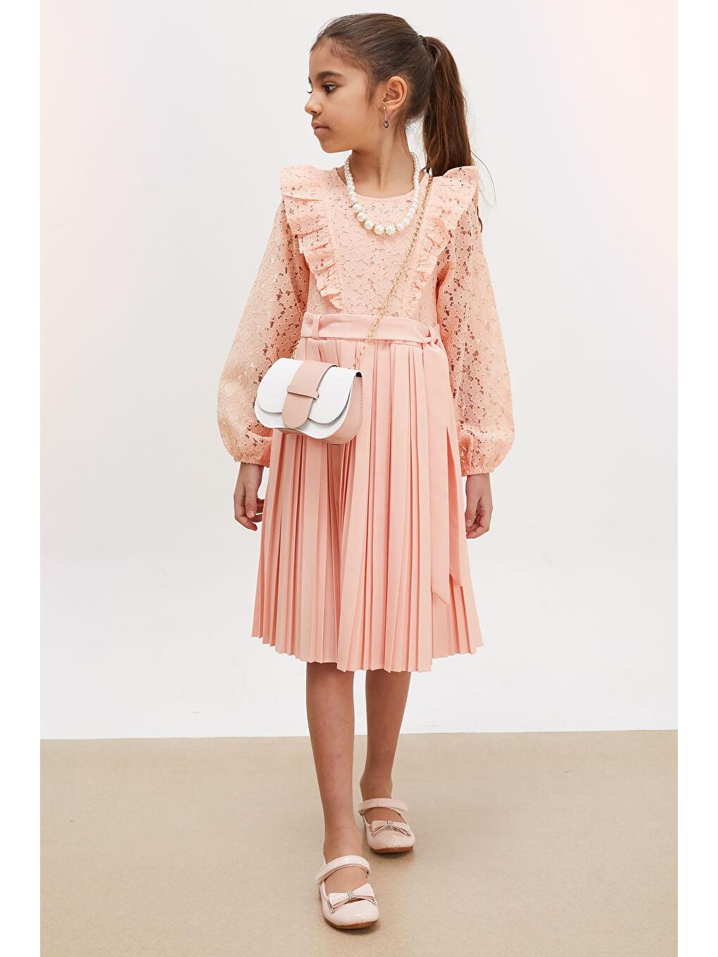 Pembe Somon Dantel Tüllü Kemerli Kız Çocuk Kolye ve Çantalı Elbise 18068-3