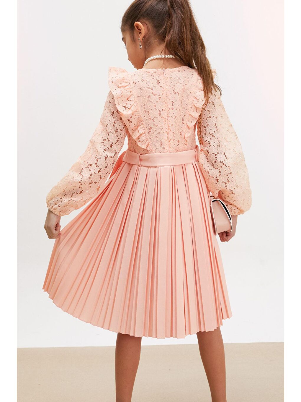 Pembe Somon Dantel Tüllü Kemerli Kız Çocuk Kolye ve Çantalı Elbise 18068-4