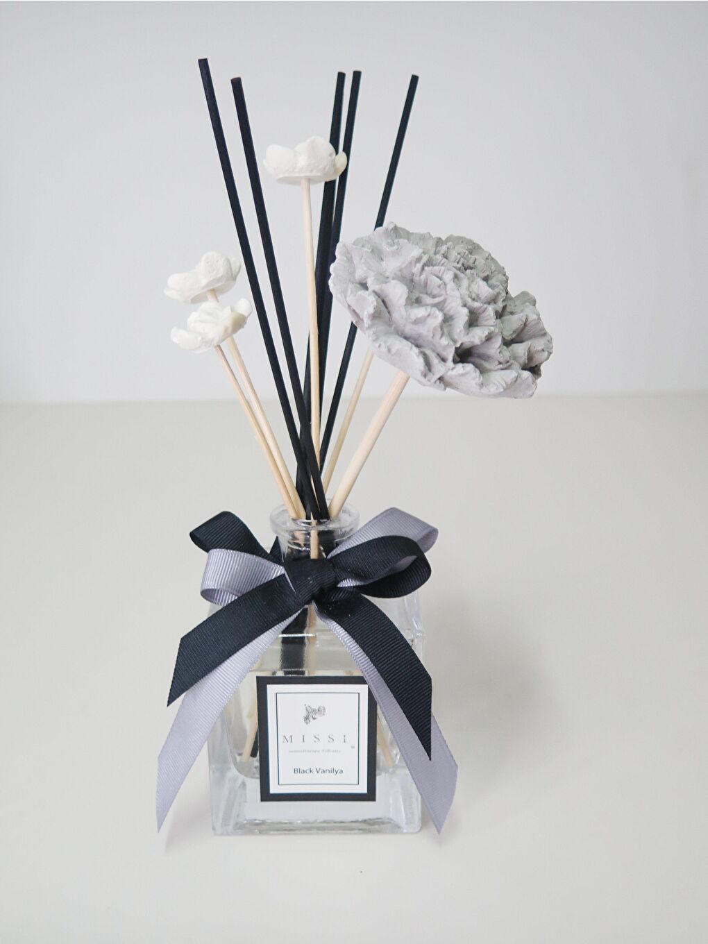 Renksiz 220 cc Kare Şişe Black Vanilya Oda Kokusu-1