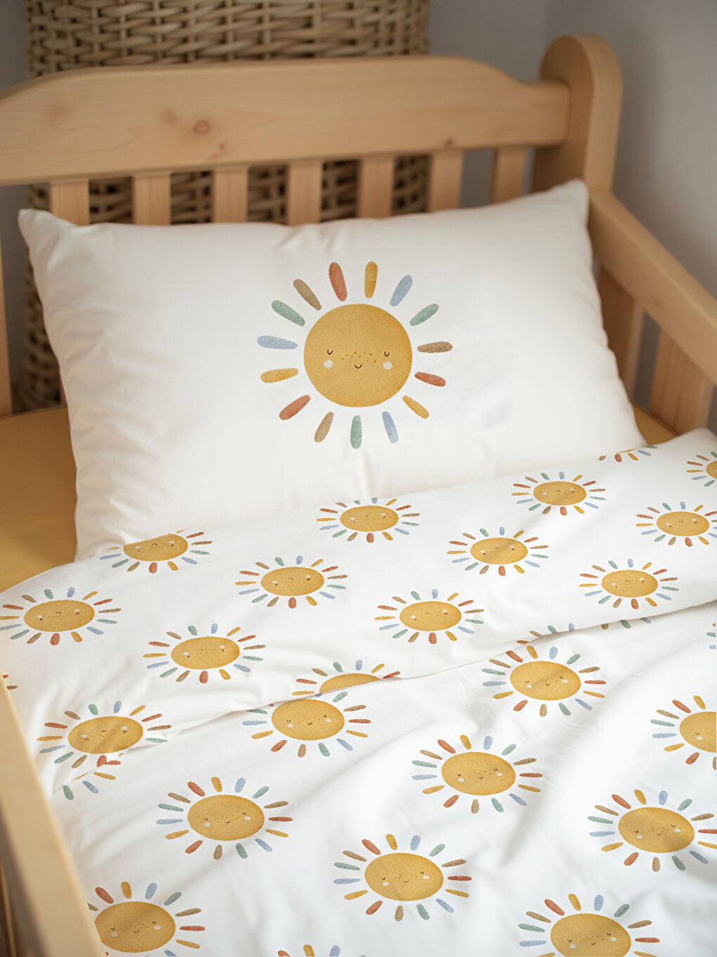 Karışık Güneş Desenli Bebek Nevresim Takımı –Fermuarlı Nevresim – 100x150 cm-1