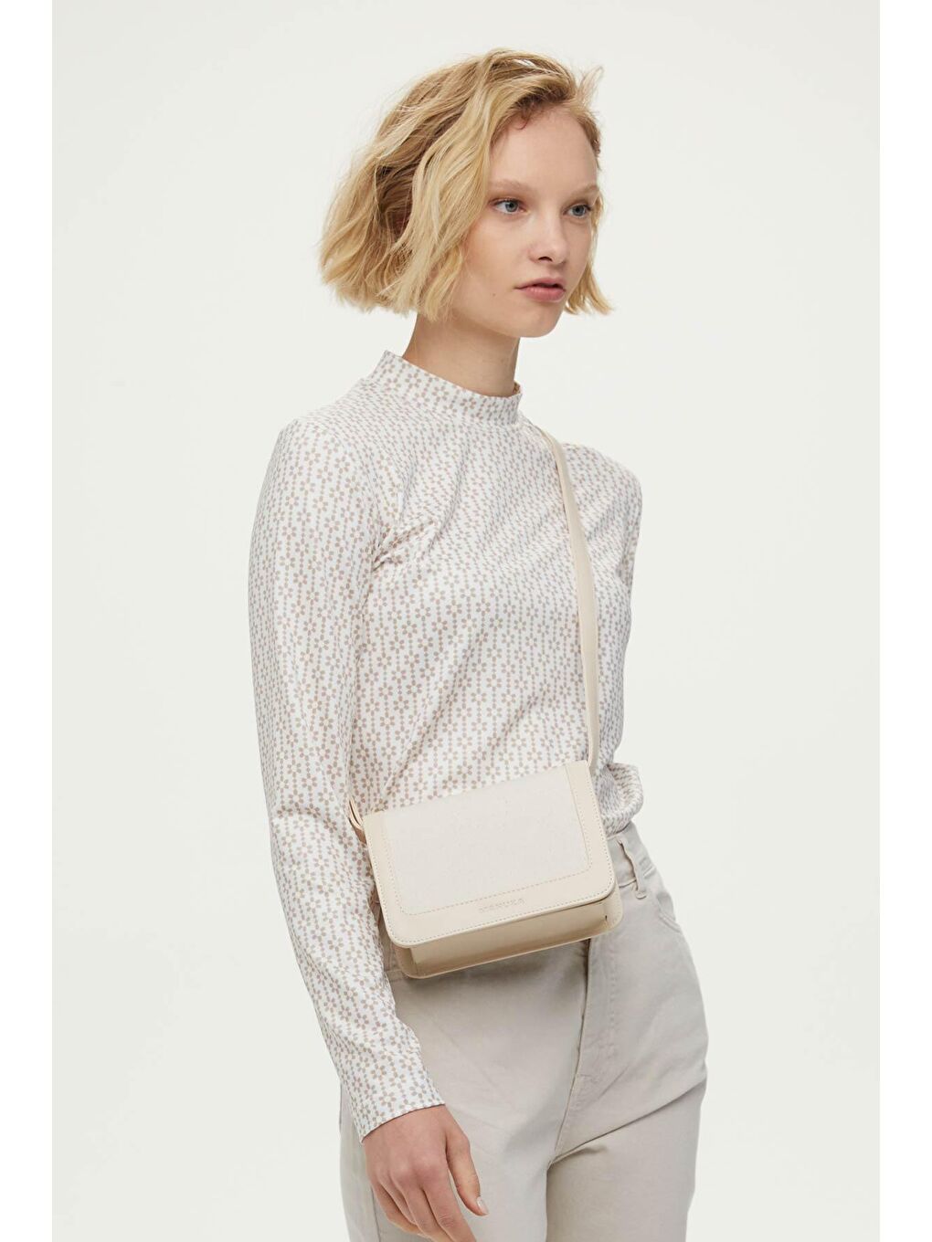 Kanvas Çapraz Çanta Bej-1