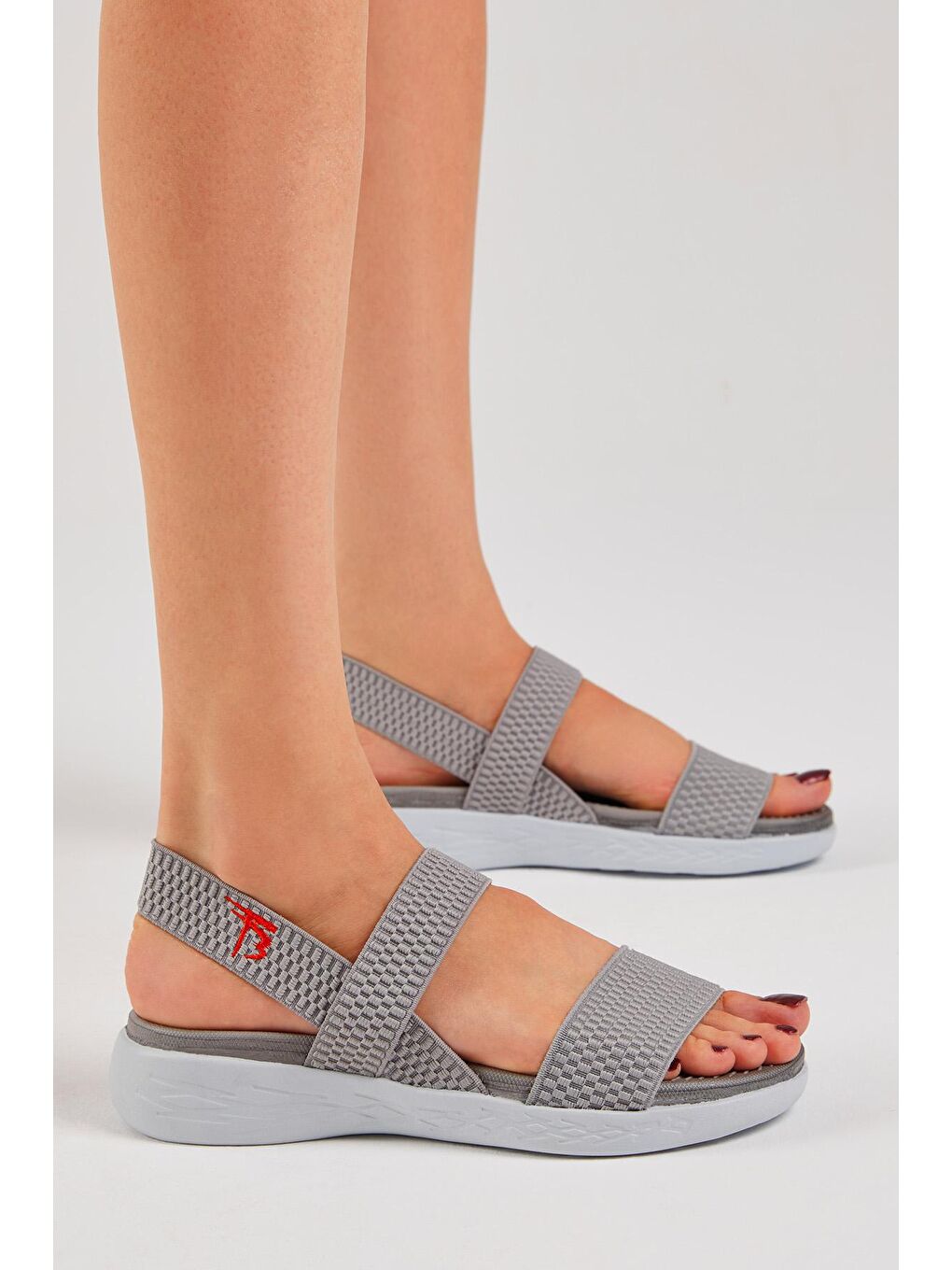 Kadın Gri Lastikli Düz Rahat Kalıp Memory Taban Sandalet-2