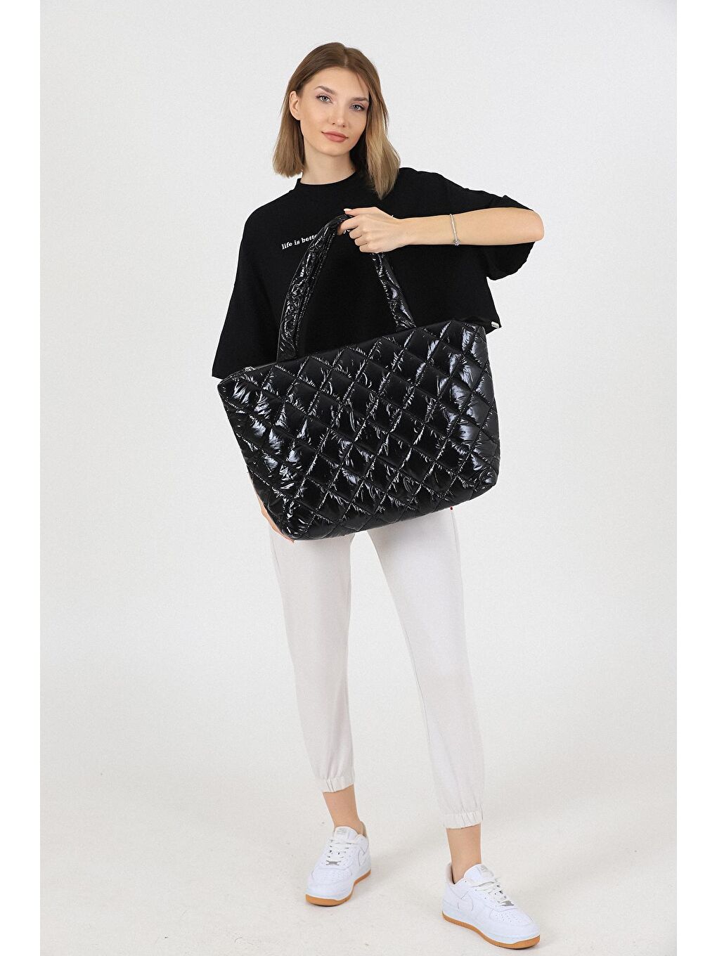 Siyah Kapitone Şişme Omuz Çantası-1