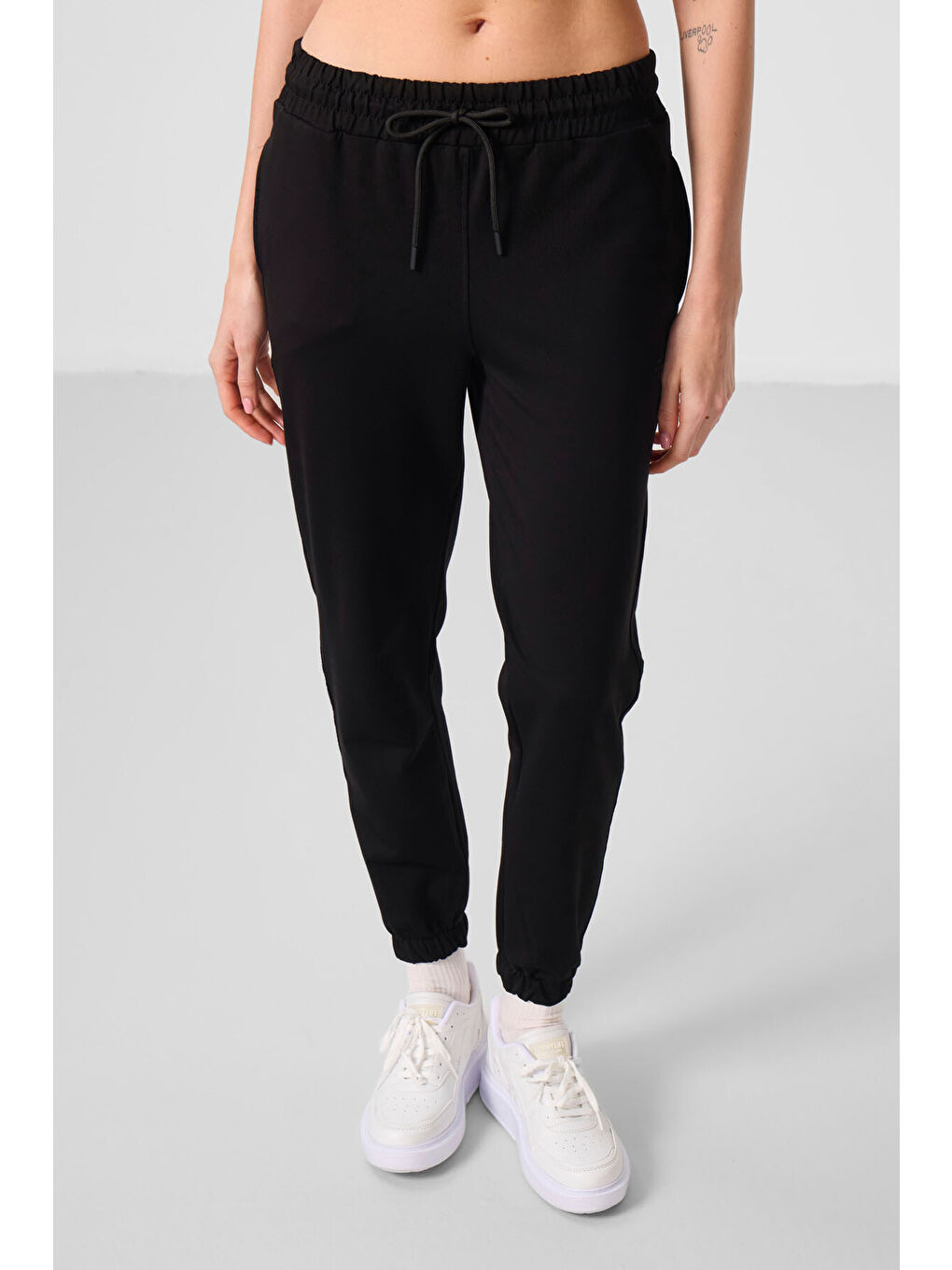 Siyah Dik Yaka Fermuarlı Rahat Form Kadın Eşofman Tunik Takım - 95345-1