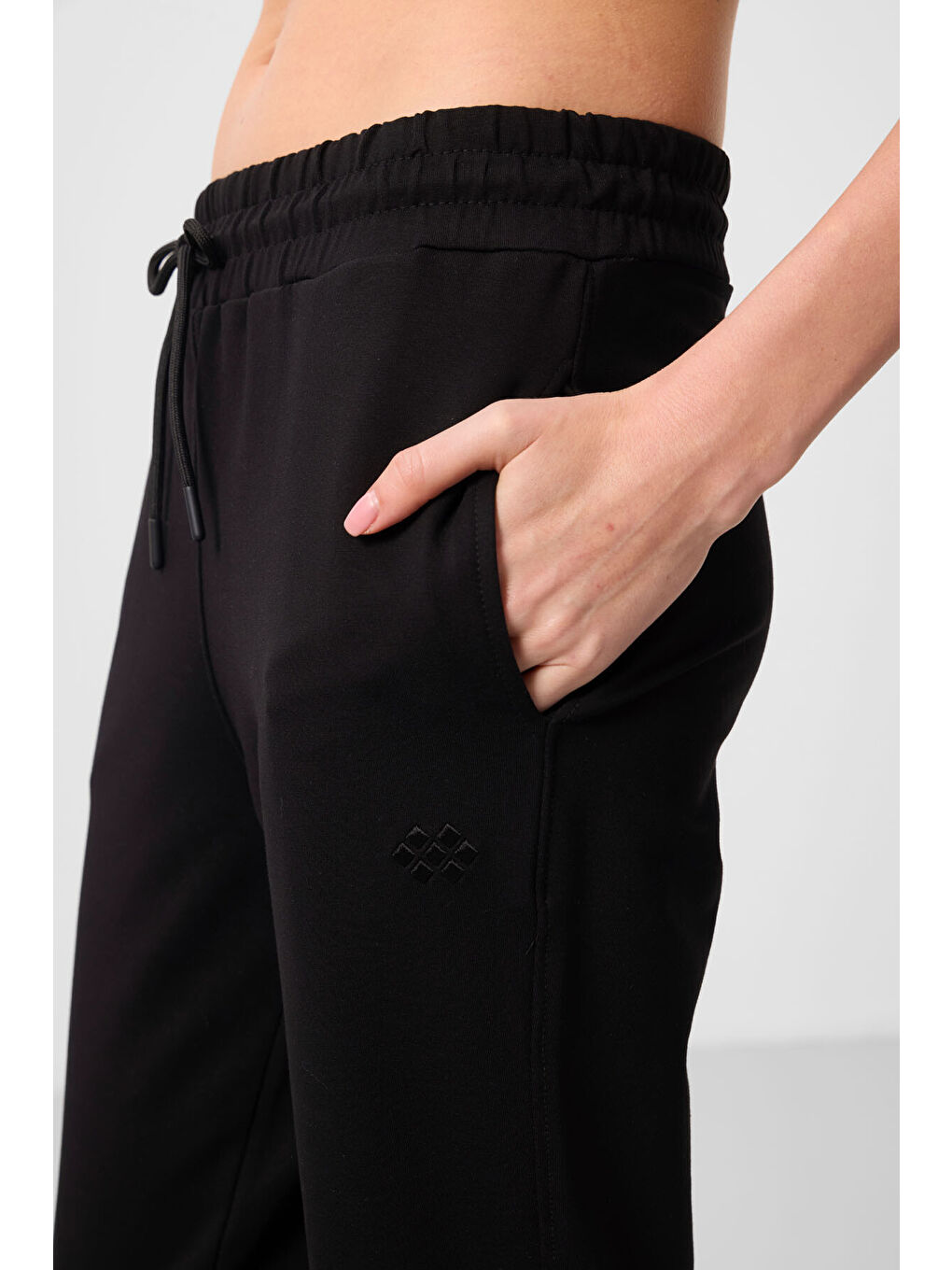 Siyah Dik Yaka Fermuarlı Rahat Form Kadın Eşofman Tunik Takım - 95345-3