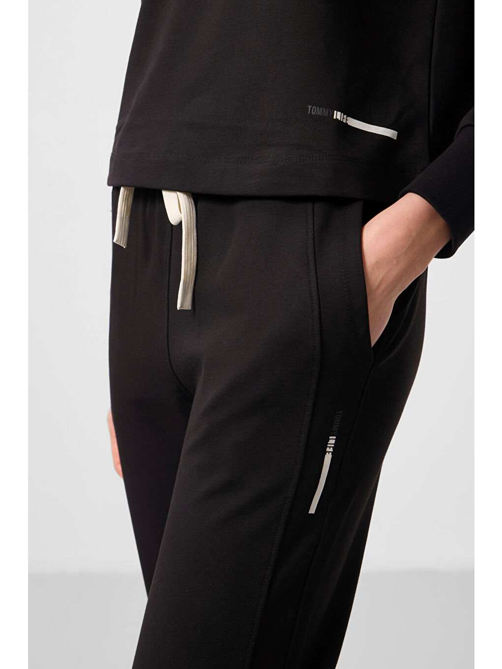 Siyah Kapüşonlu Oversize Kadın Eşofman Takım   95336-3