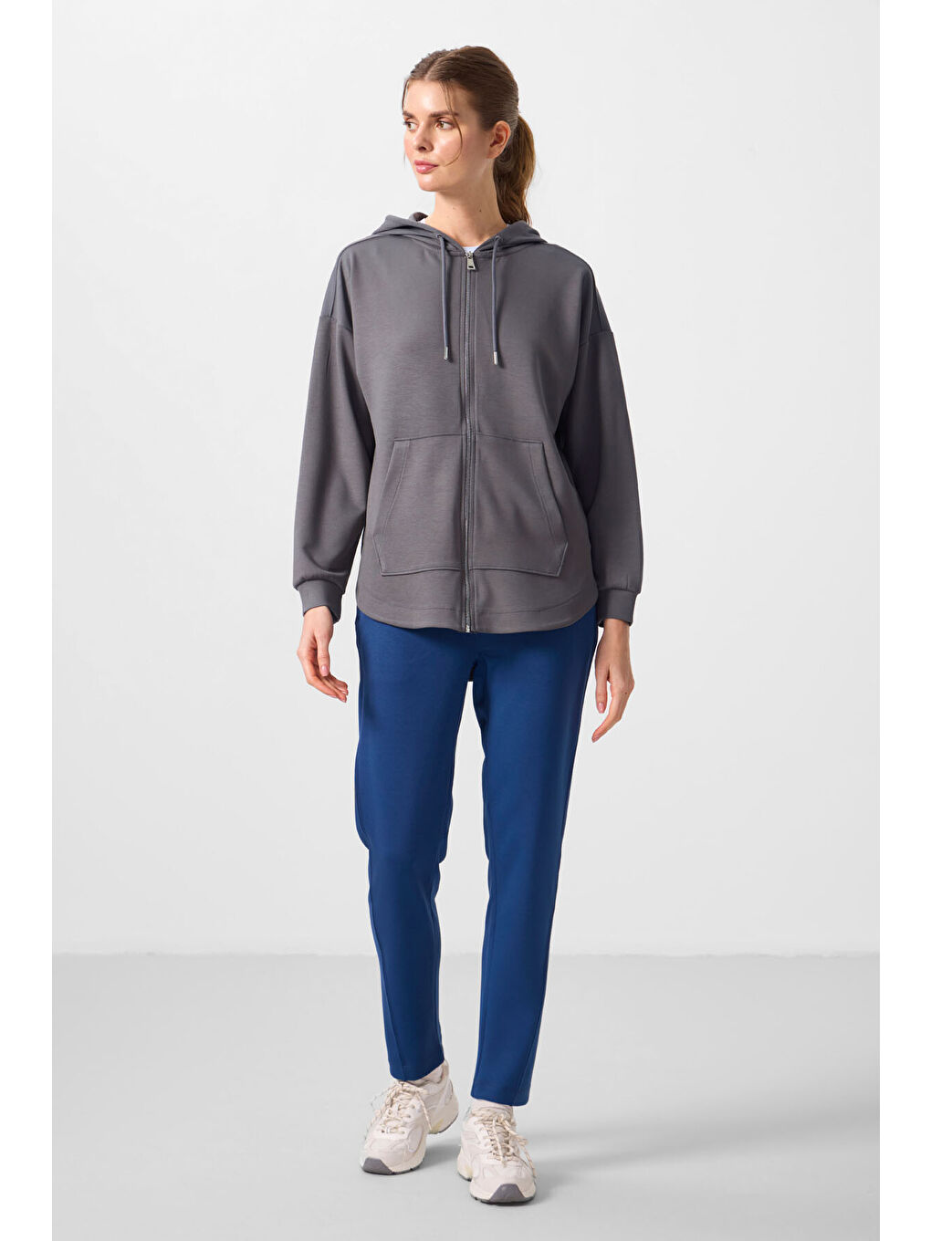 Koyu Gri Yumuşak Dokulu Kapüşonlu Oversize Kadın Tunik Sweatshirt   97302-1