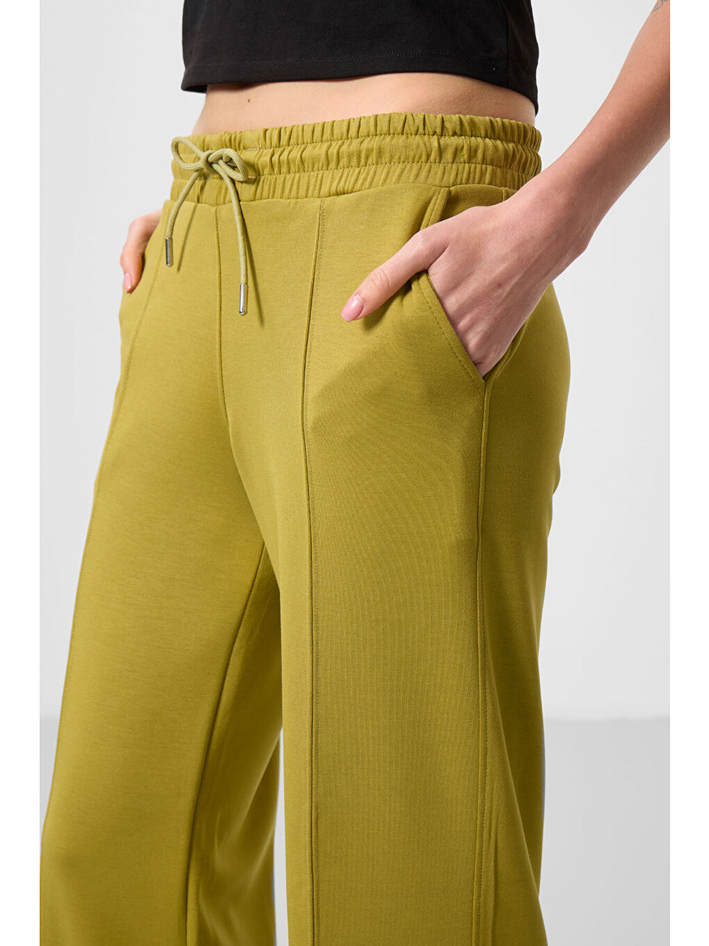 Sarı Koyu Hardal Yumuşak Dokulu Cepli Ön Dikiş Detaylı Kadın Palazzo Pantolon - 94670-2