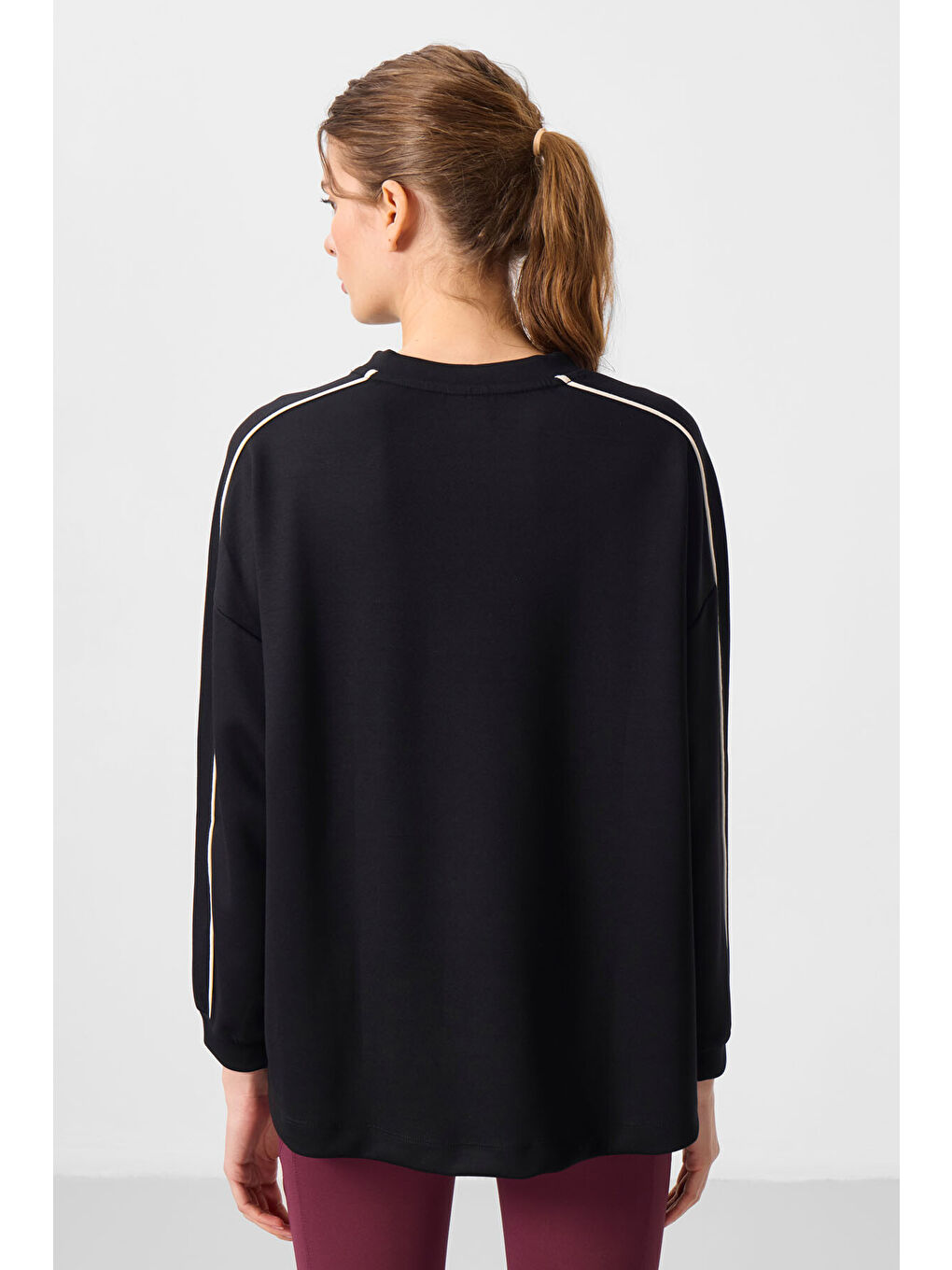 Siyah Yumuşak Dokulu O Yaka Oversize Kadın Tunik Sweatshirt - 97303-4