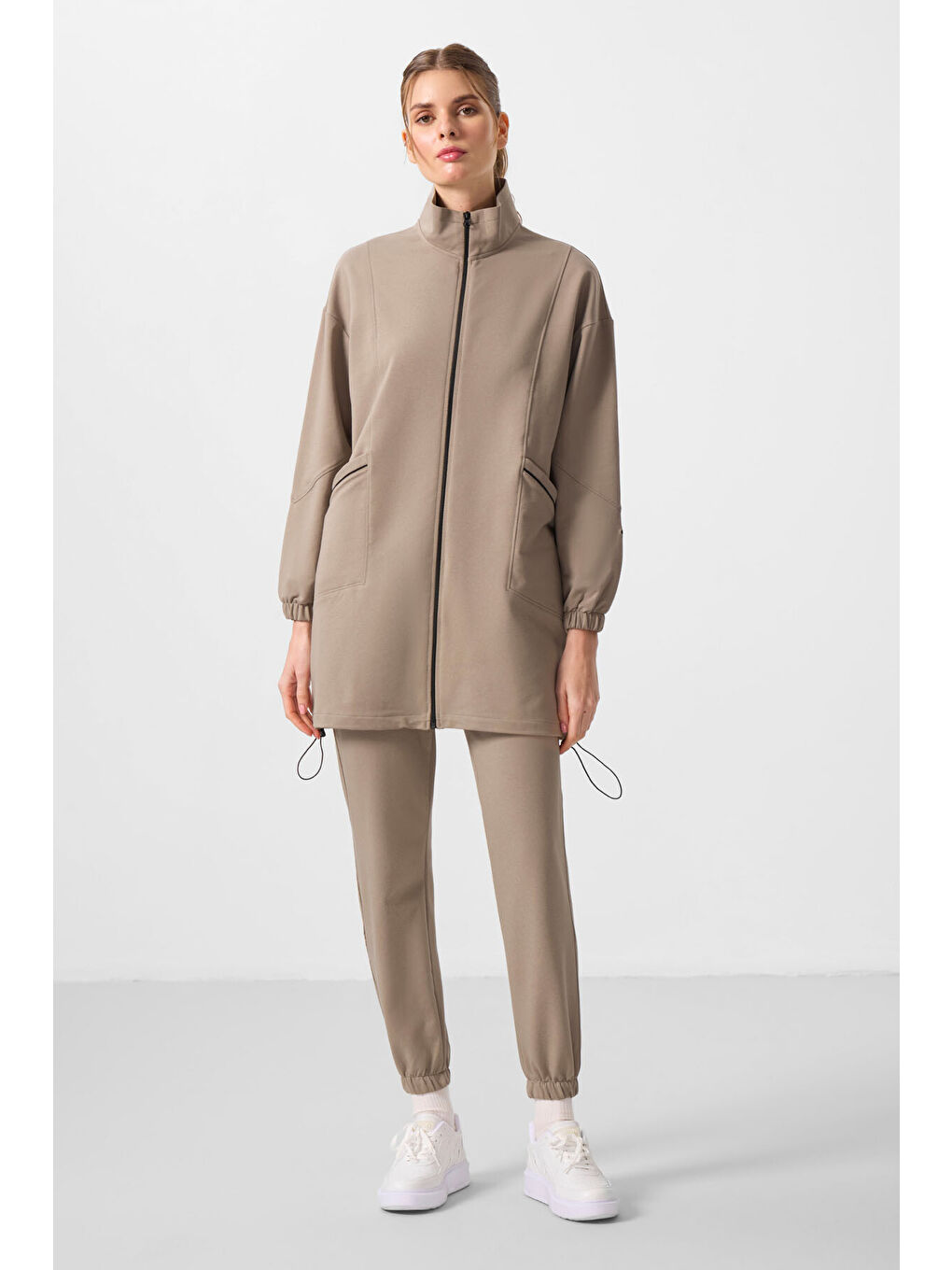 Koyu Bej Dik Yaka Fermuarlı Rahat Form Kadın Eşofman Tunik Takım - 95345-4
