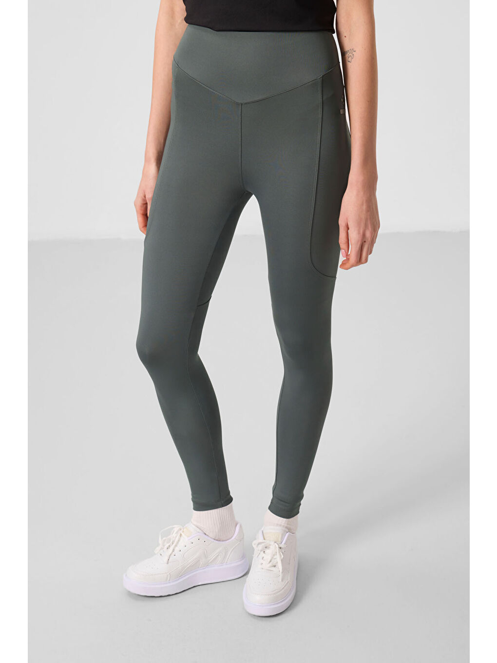 Haki Polyester Standart Fit Esnek Performans Kadın Tayt - 94666-1