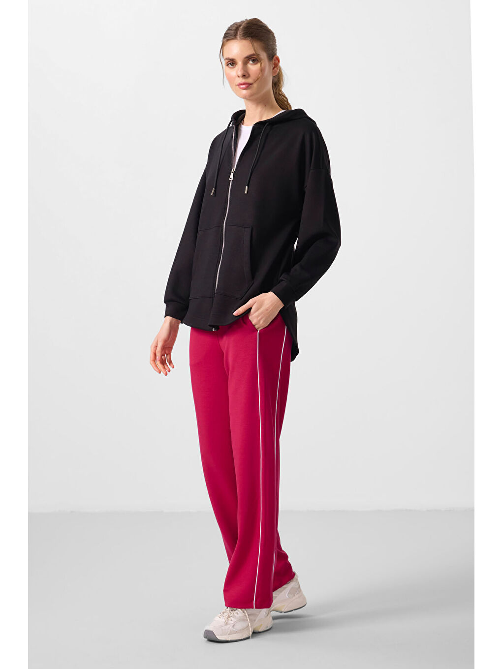 Siyah Yumuşak Dokulu Kapüşonlu Oversize Kadın Tunik Sweatshirt   97302-1