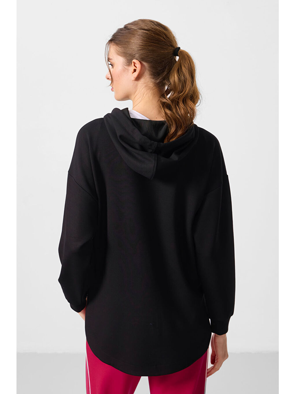 Siyah Yumuşak Dokulu Kapüşonlu Oversize Kadın Tunik Sweatshirt   97302-4