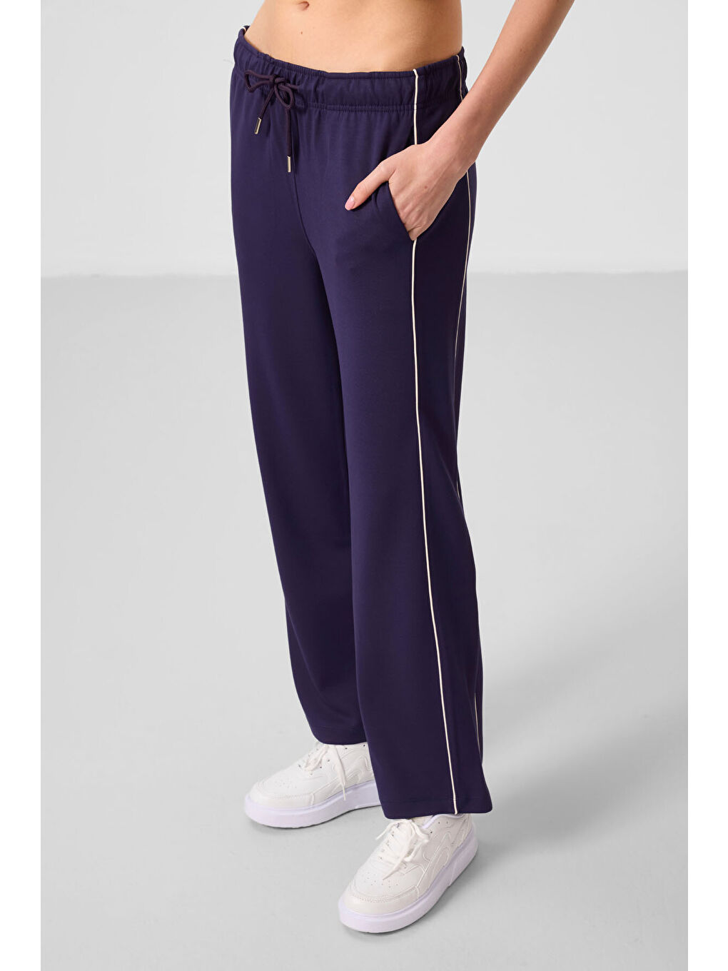 Koyu Mor Yumuşak Dokulu Yan Panel Detaylı Geniş Paça Kadın Palazzo Pantolon - 94669-3