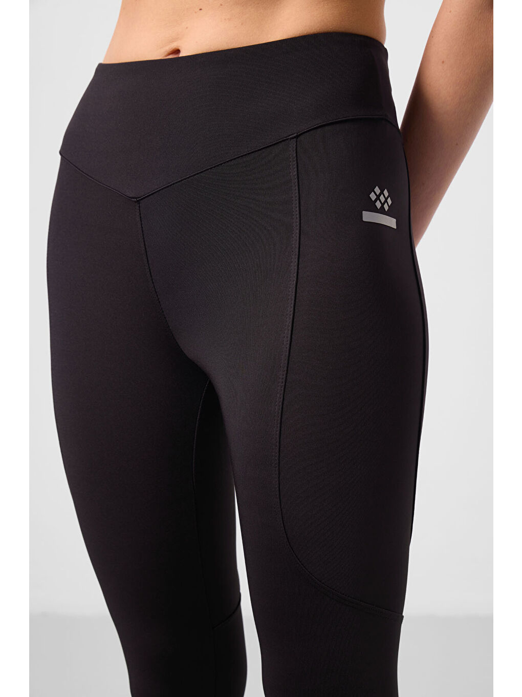 Siyah Polyester Standart Fit Esnek Performans Kadın Tayt - 94666-2