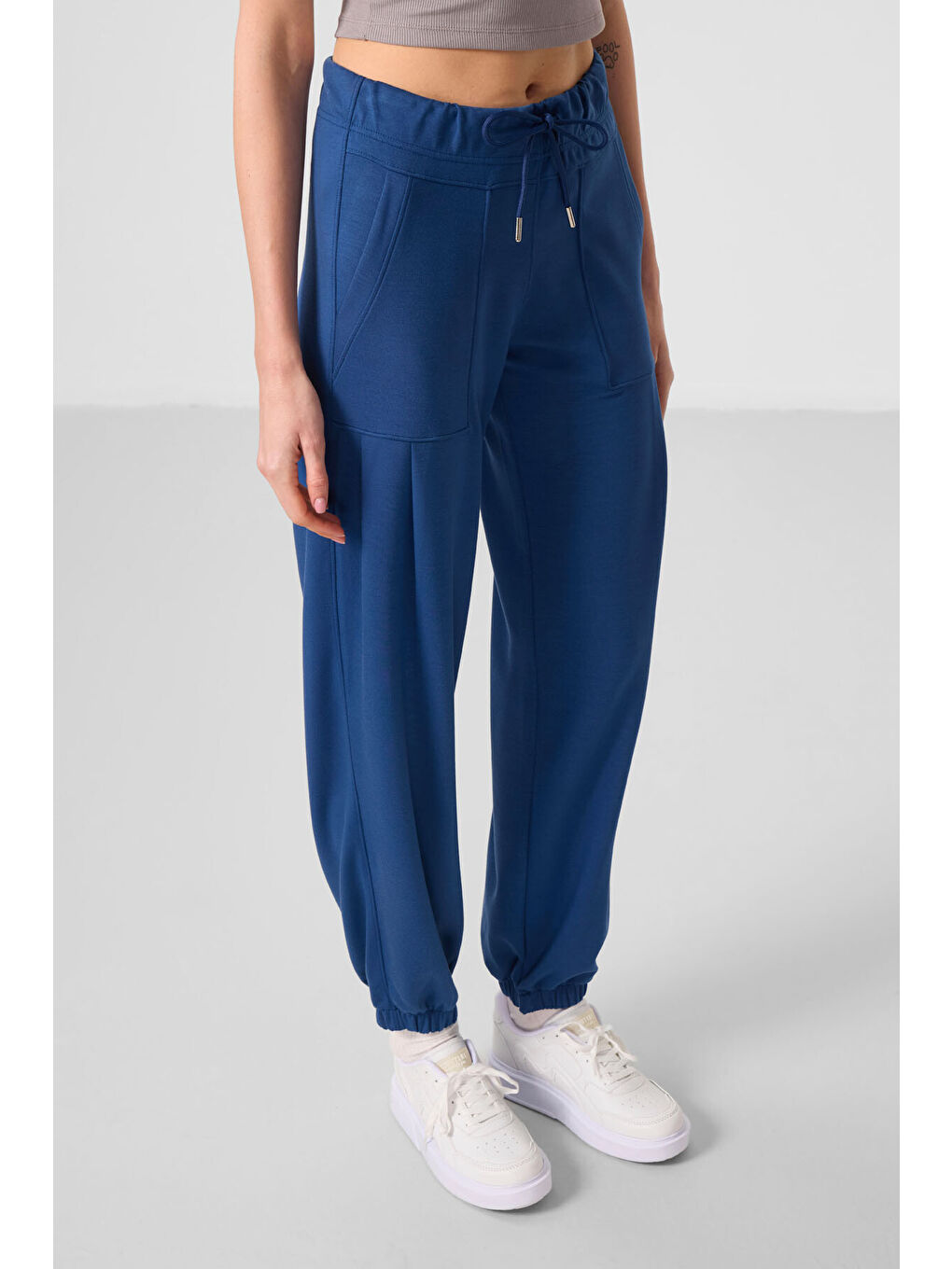 Mavi Parlament Yumuşak Dokulu Cep Detaylı Rahat Form Kadın Pantolon - 94672-3