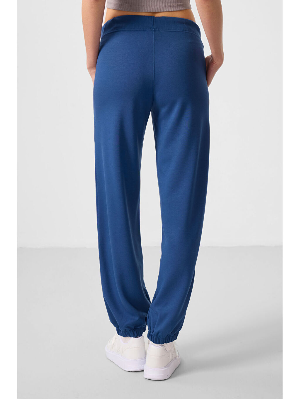 Mavi Parlament Yumuşak Dokulu Cep Detaylı Rahat Form Kadın Pantolon - 94672-4