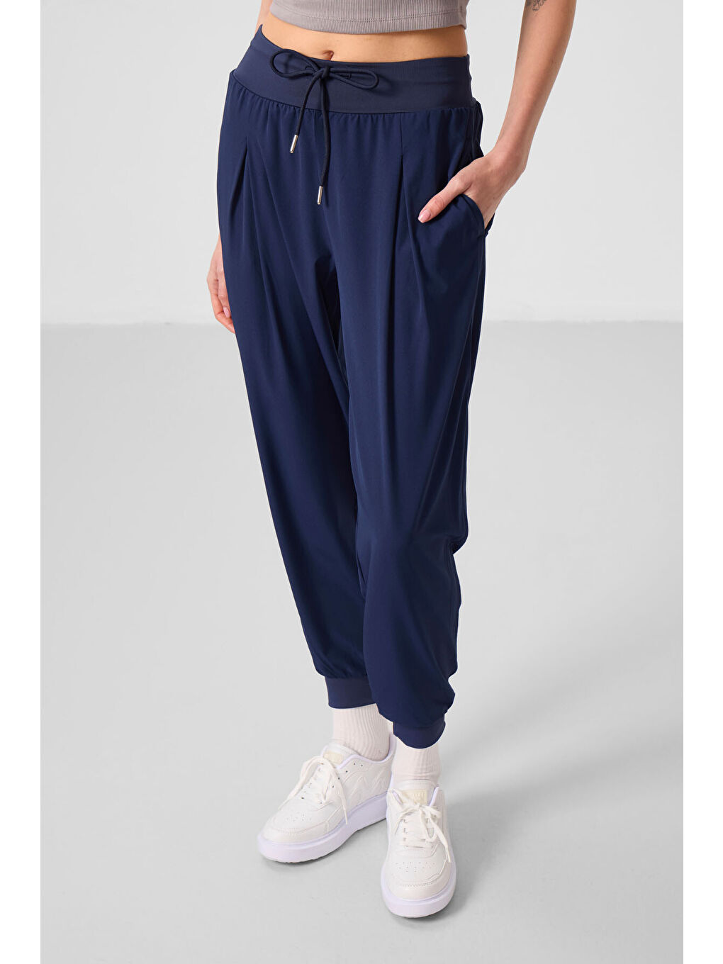 İndigo Polyester Cepli Standart Kalıp Kadın Pantolon - 94677-2