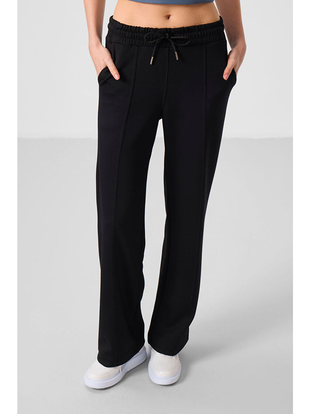 Siyah Yumuşak Dokulu Cepli Ön Dikiş Detaylı Kadın Palazzo Pantolon - 94670-1