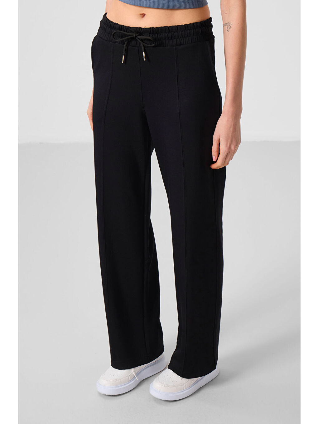 Siyah Yumuşak Dokulu Cepli Ön Dikiş Detaylı Kadın Palazzo Pantolon - 94670-3