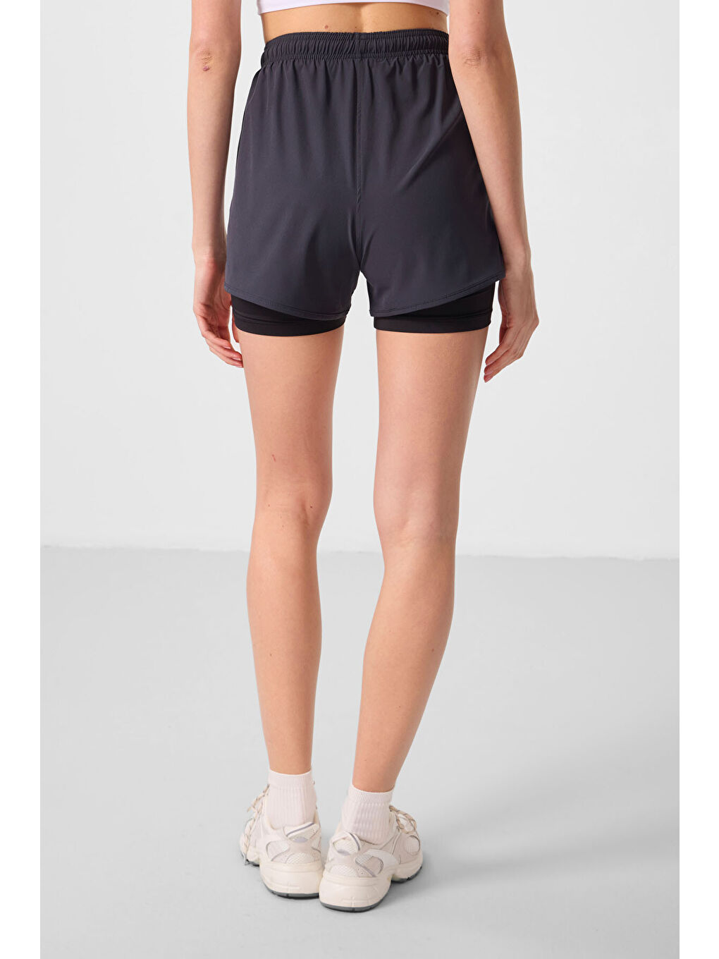 Antrasit Polyester Gizli Cep Fermuarlı Standart Kalıp Kadın İçi Taytlı Şort - 91015-4