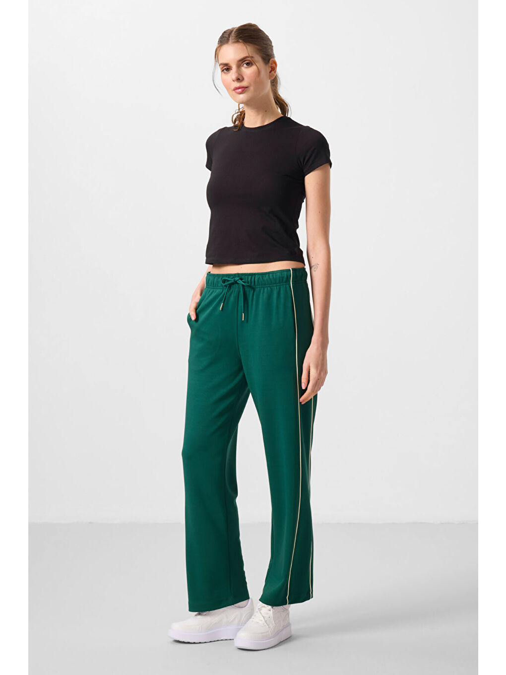 Yeşil Yumuşak Dokulu Yan Panel Detaylı Geniş Paça Kadın Palazzo Pantolon - 94669