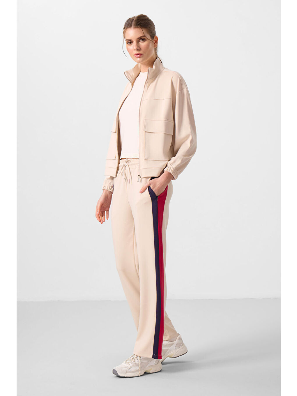 Bej Yumuşak Dokulu Yan Panel Detaylı Geniş Paça Kadın Palazzo Pantolon - 94671