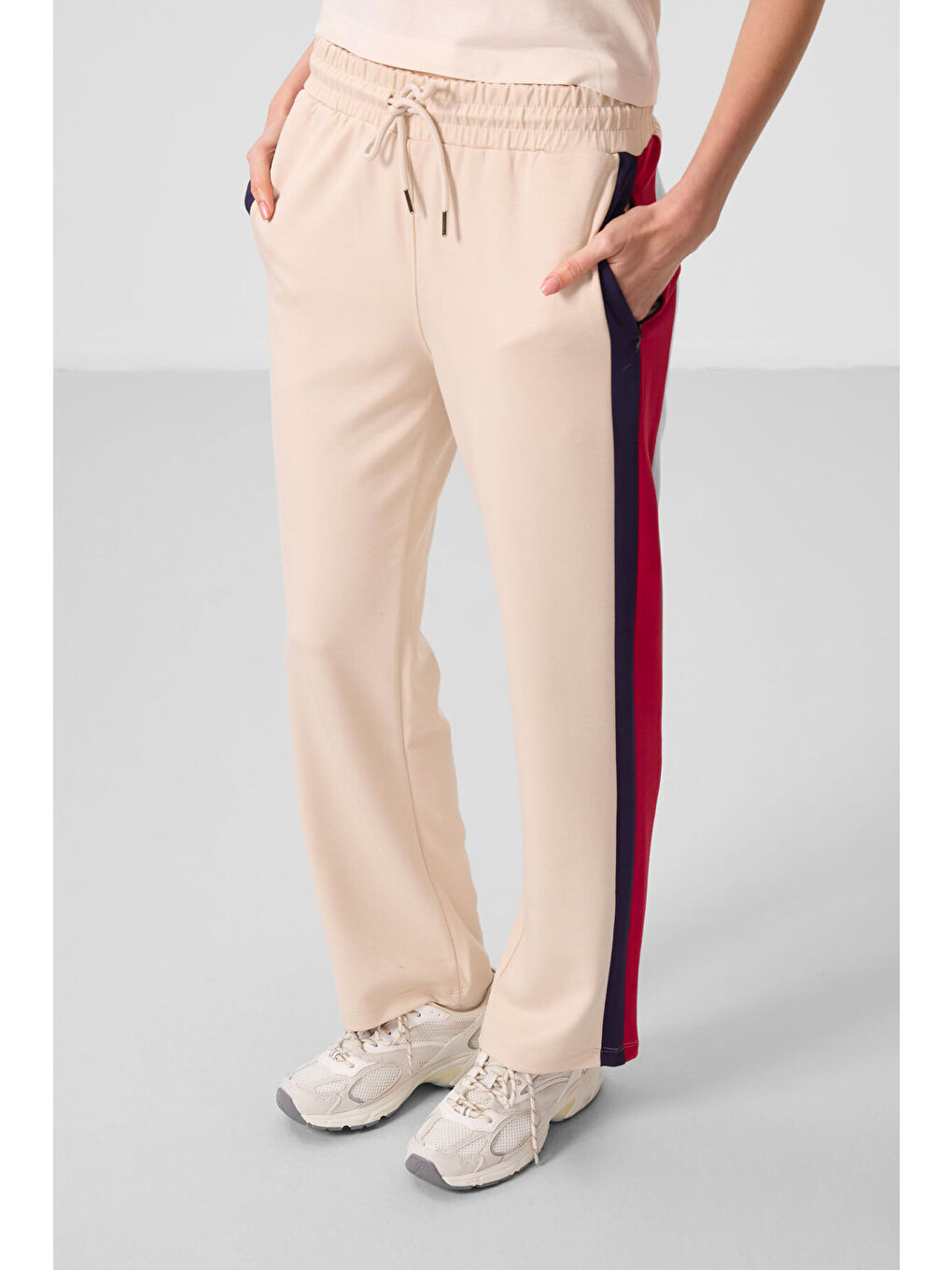 Bej Yumuşak Dokulu Yan Panel Detaylı Geniş Paça Kadın Palazzo Pantolon - 94671-1