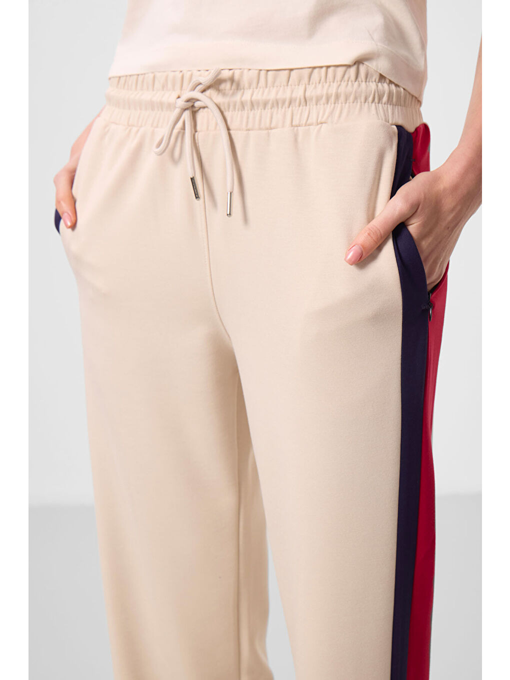 Bej Yumuşak Dokulu Yan Panel Detaylı Geniş Paça Kadın Palazzo Pantolon - 94671-2