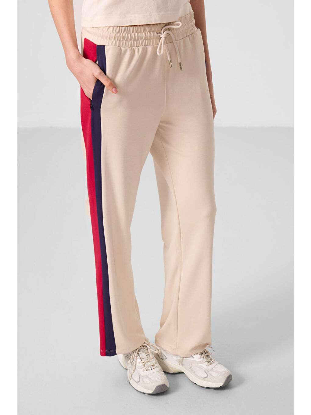 Bej Yumuşak Dokulu Yan Panel Detaylı Geniş Paça Kadın Palazzo Pantolon - 94671-3