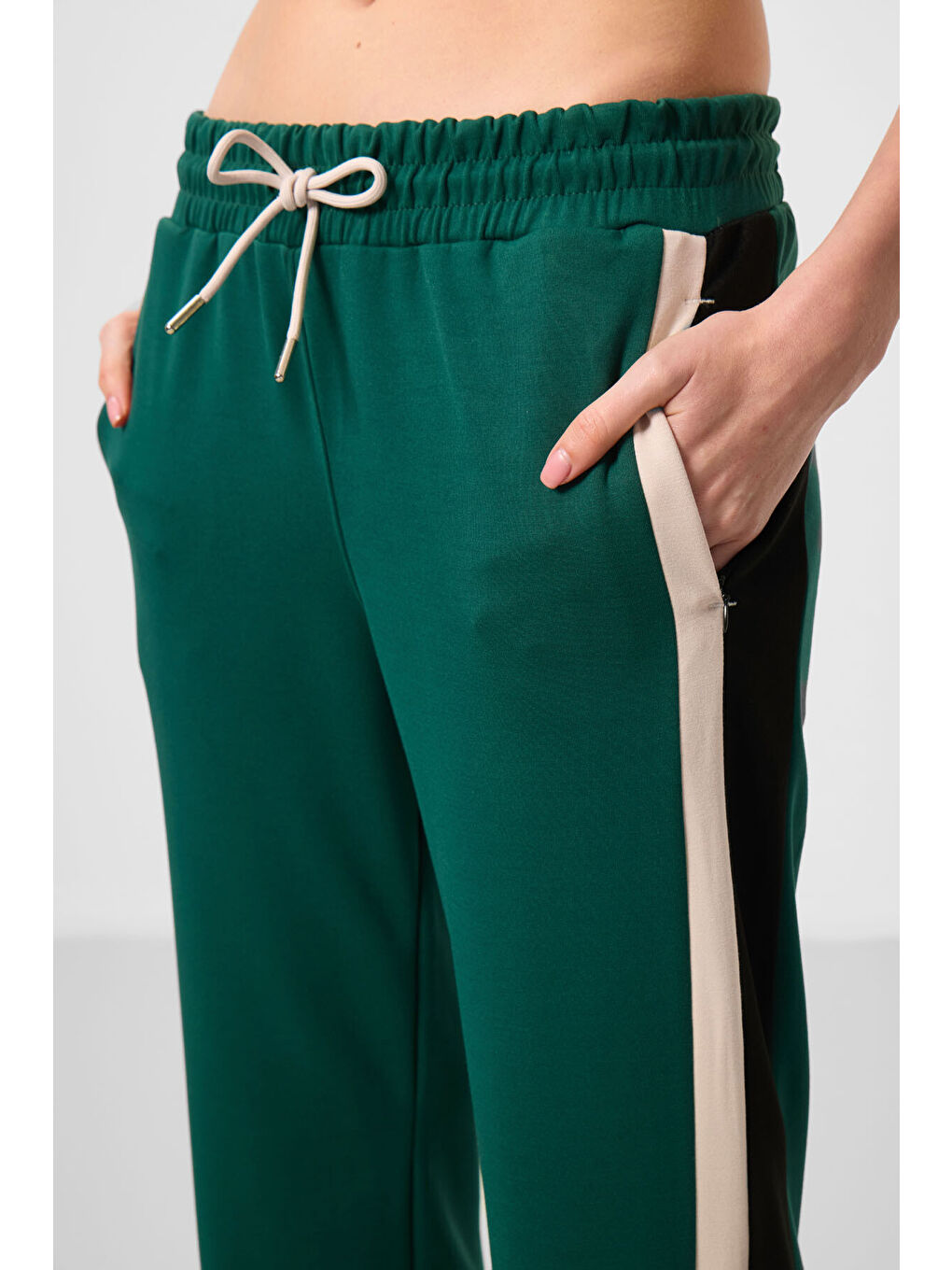 Yeşil Yumuşak Dokulu Yan Panel Detaylı Geniş Paça Kadın Palazzo Pantolon - 94671-2