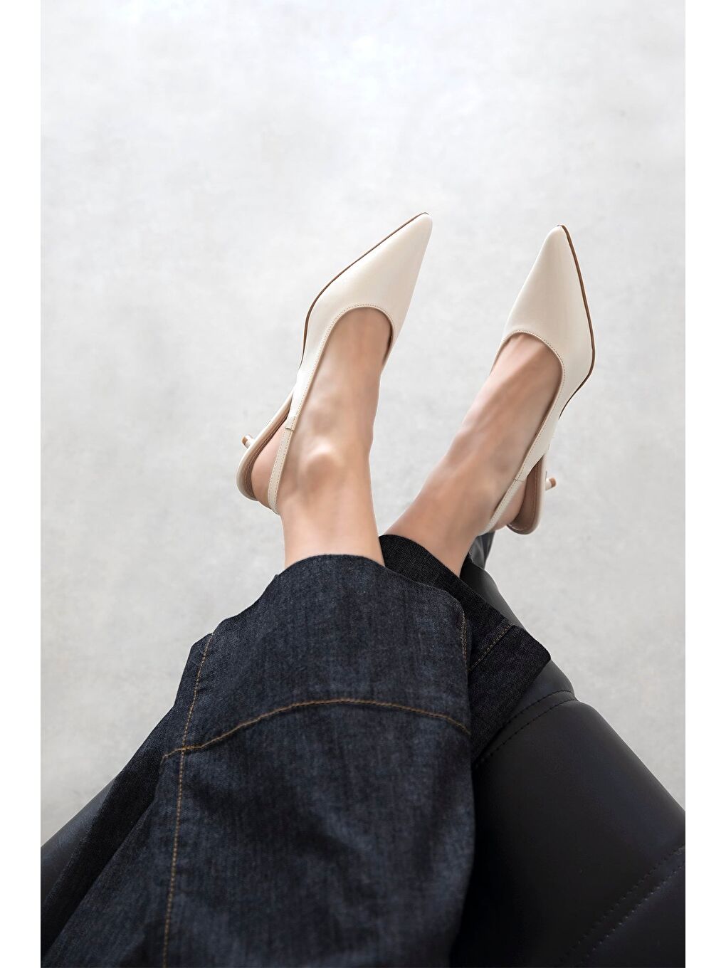 Ekru Cuesta Kadın Topuklu Kırışık Deri Ayakkabı Krem-2