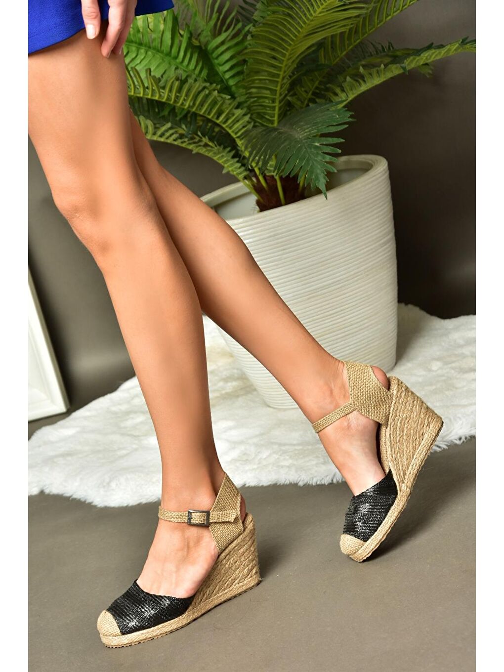 P241612017 Siyah Dolgu Taban Kadın Ayakkabı-1