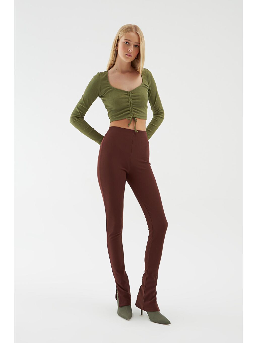 Yanı Yırtmaçlı Pantolon Kahverengi-2