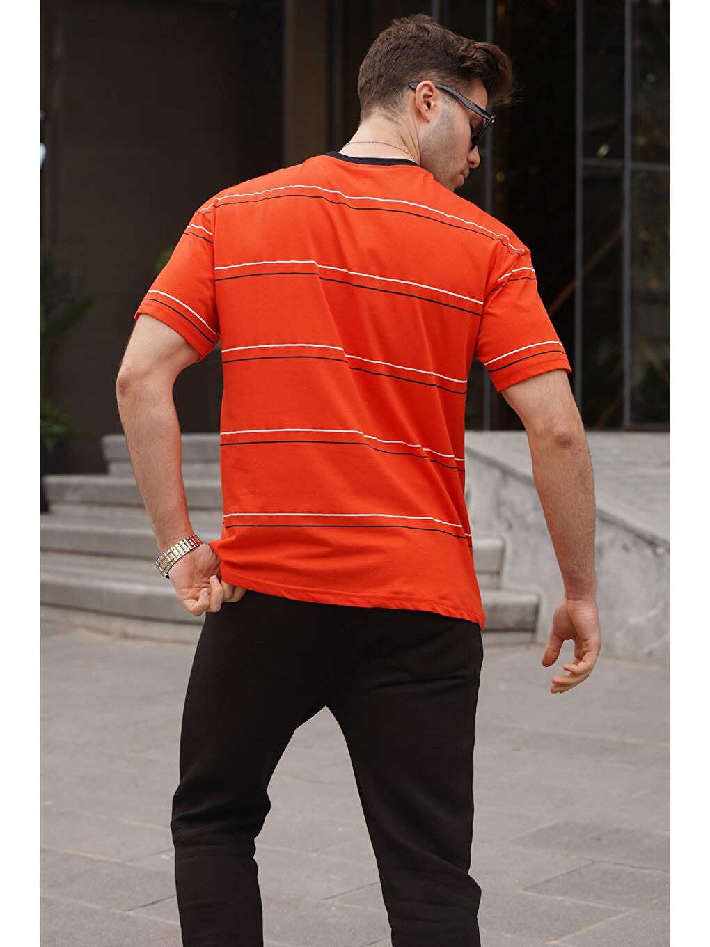 Bisiklet Yaka Turuncu Çizgili Standart Kalıp Erkek %100 Pamuk Tişört 6063-1