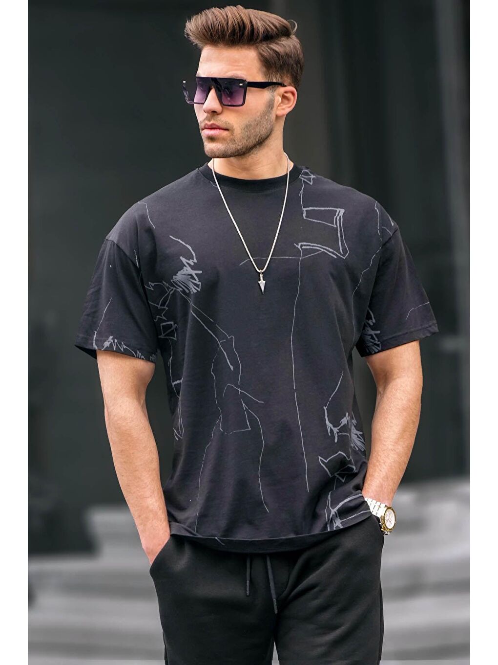 Siyah Desenli Regular Fit Erkek Tişört 6075