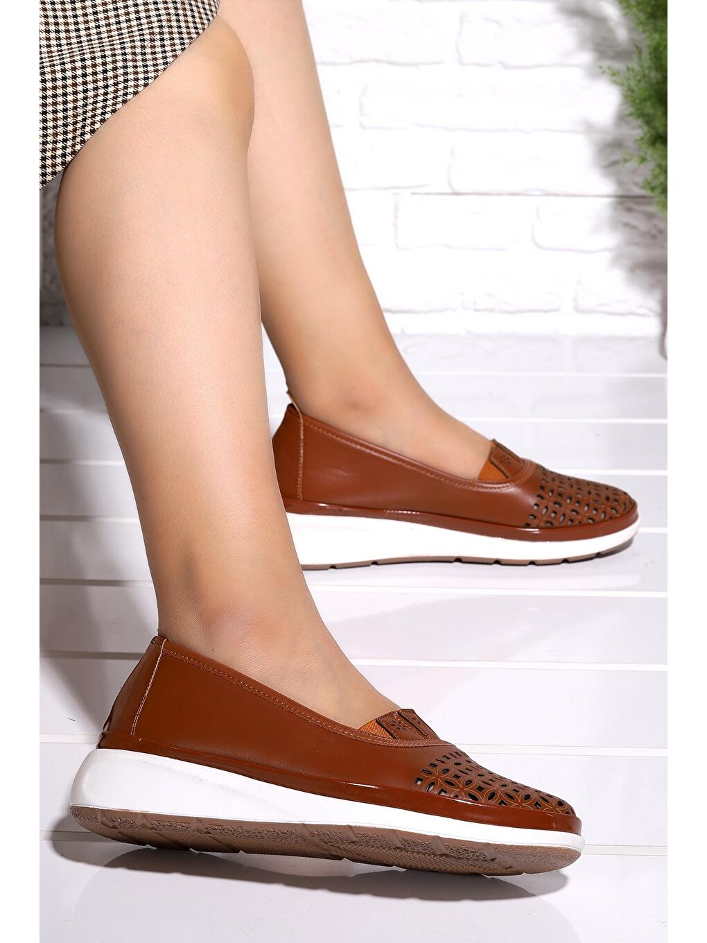 Kahverengi Lazer Kesim Kadın Günlük Babet Ayakkabı Cns 1023