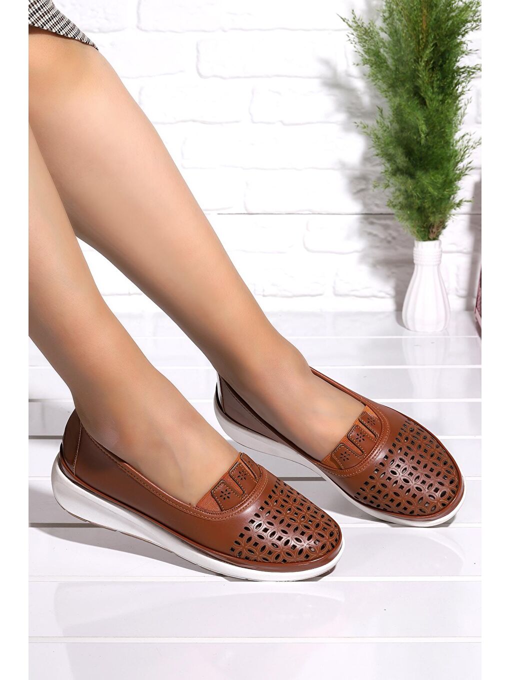 Kahverengi Lazer Kesim Kadın Günlük Babet Ayakkabı Cns 1023-1
