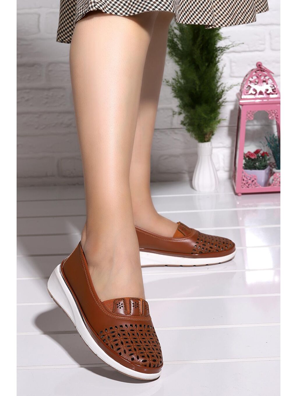 Kahverengi Lazer Kesim Kadın Günlük Babet Ayakkabı Cns 1023-2