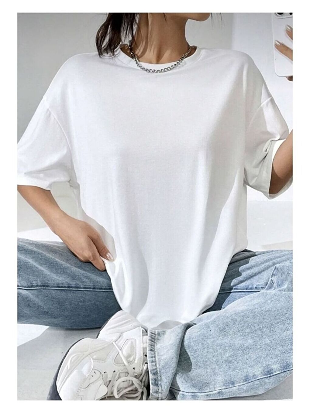 Kadın Beyaz Dikey Kelebekler Baskılı Oversize Tişört-1