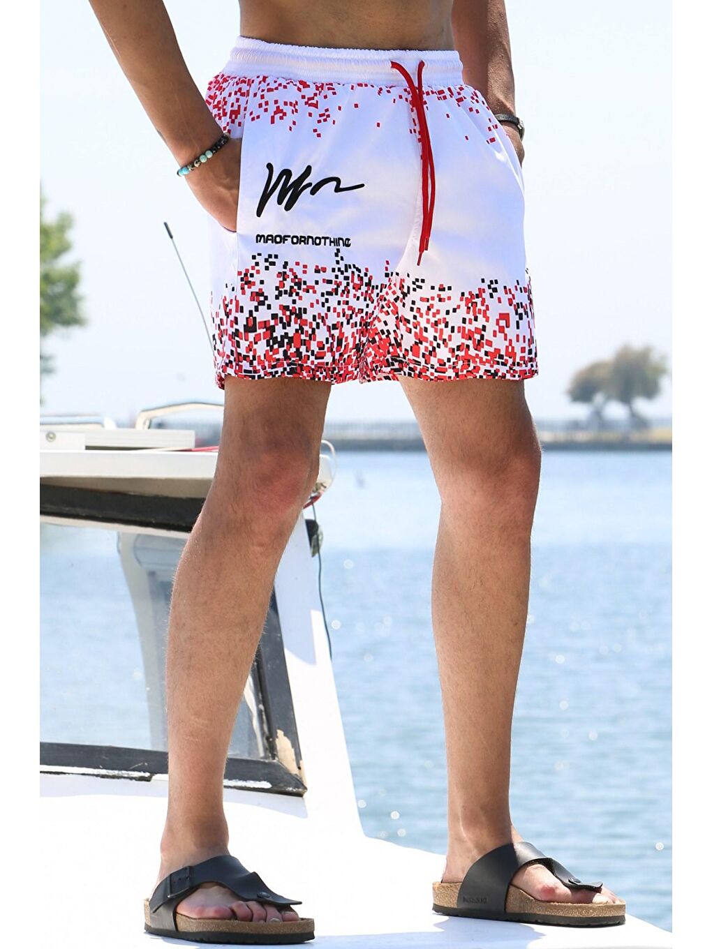 Kırmızı Baskılı Cepli Deniz Şortu 5782-2