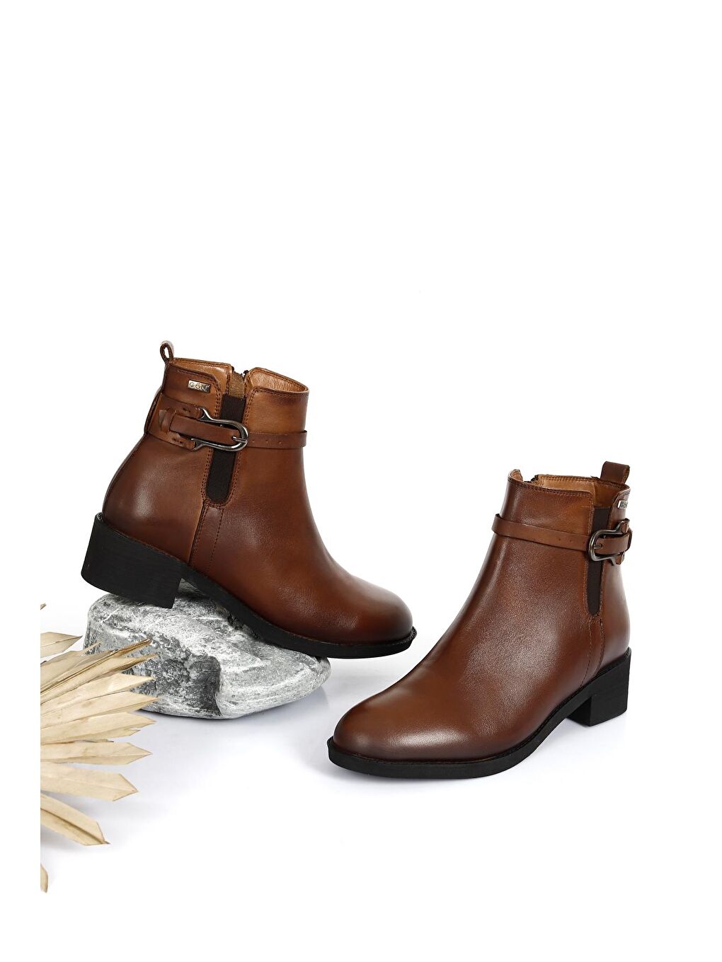 Kahverengi TABA-KAHVERENGİ  Hakiki Deri Yuvarlak Burun Kauçuk Taban Topuklu Fermuarlı Tokalı Kadın Günlük Bot 5