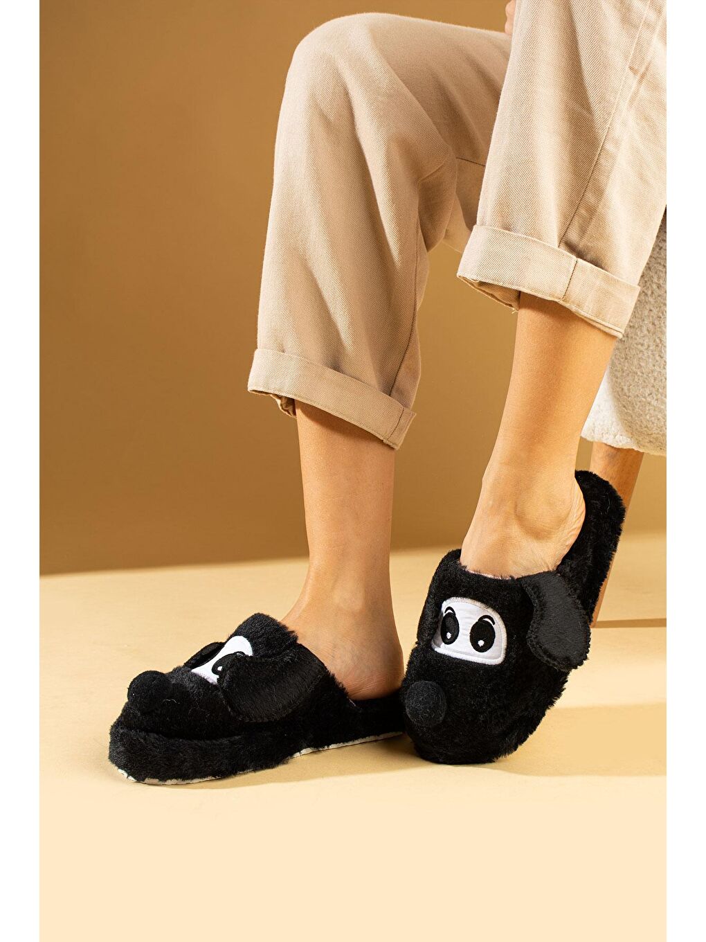 Siyah Sevimli Köpek Sessiz Taban Pelüş Kadın Ev Terliği P01-29-23