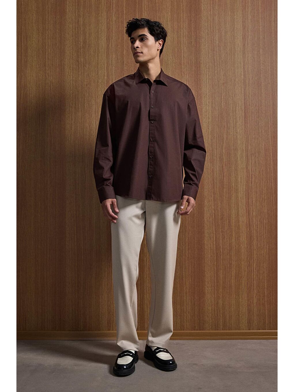 Erkek Oversize Uzun Kollu Basic Gömlek Kahverengi-2