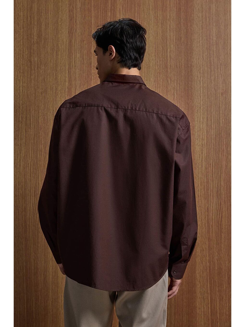 Erkek Oversize Uzun Kollu Basic Gömlek Kahverengi-4