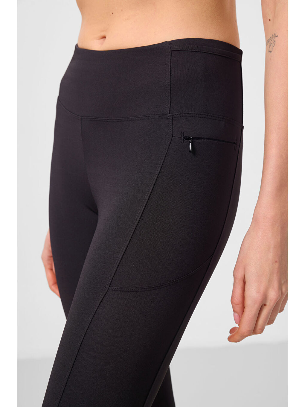 Siyah Polyester Esnek Standart Fit Performans Kadın Tayt - 94667-4