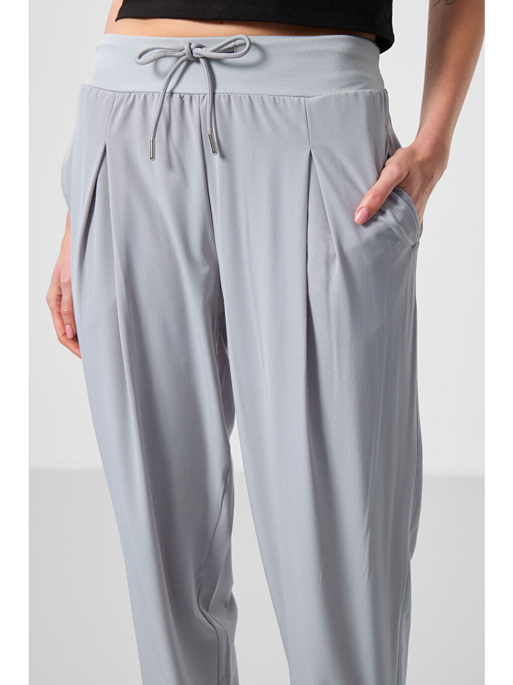 Bej Taş Polyester Cepli Standart Kalıp Kadın Pantolon - 94677-2