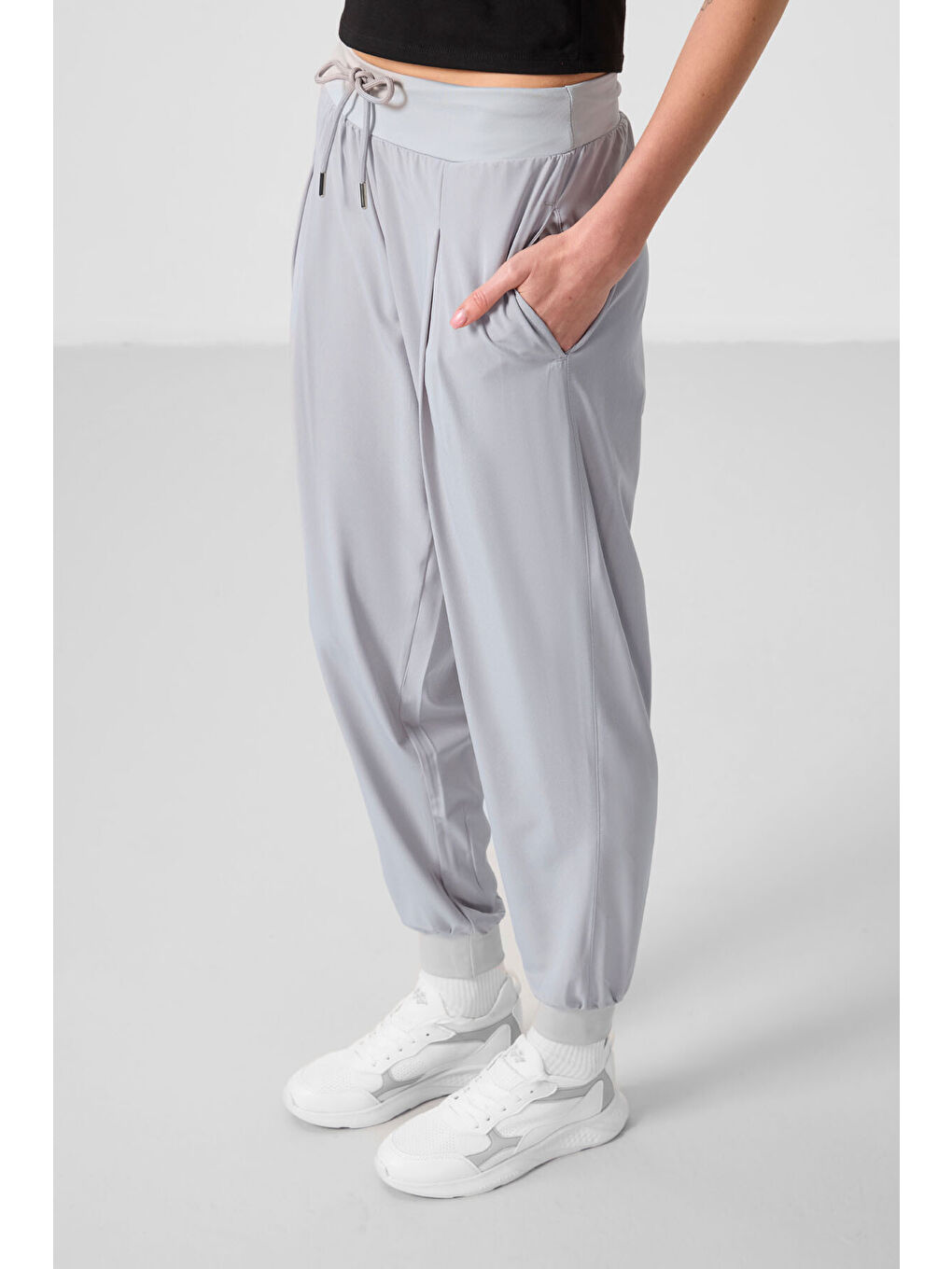 Bej Taş Polyester Cepli Standart Kalıp Kadın Pantolon - 94677-3