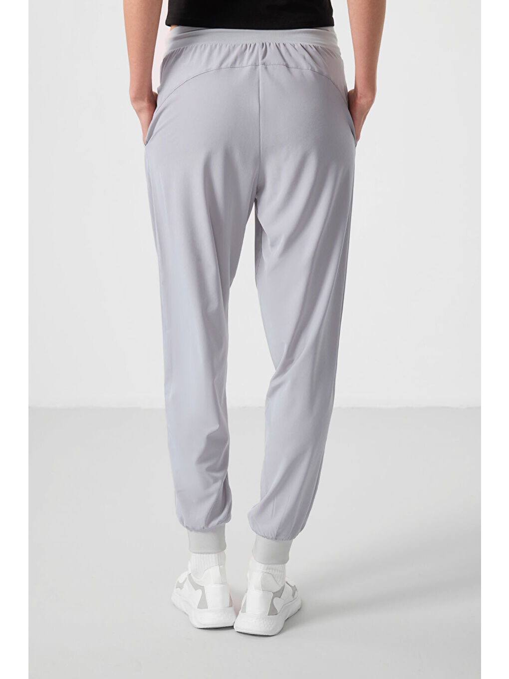 Bej Taş Polyester Cepli Standart Kalıp Kadın Pantolon - 94677-4