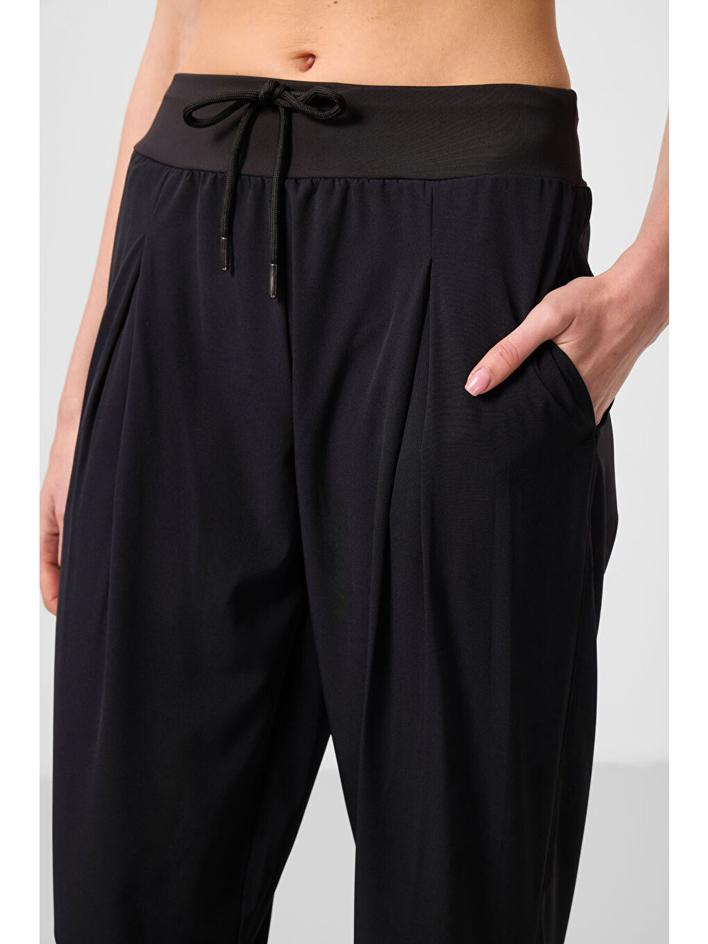 Siyah Polyester Cepli Standart Kalıp Kadın Pantolon - 94677-2